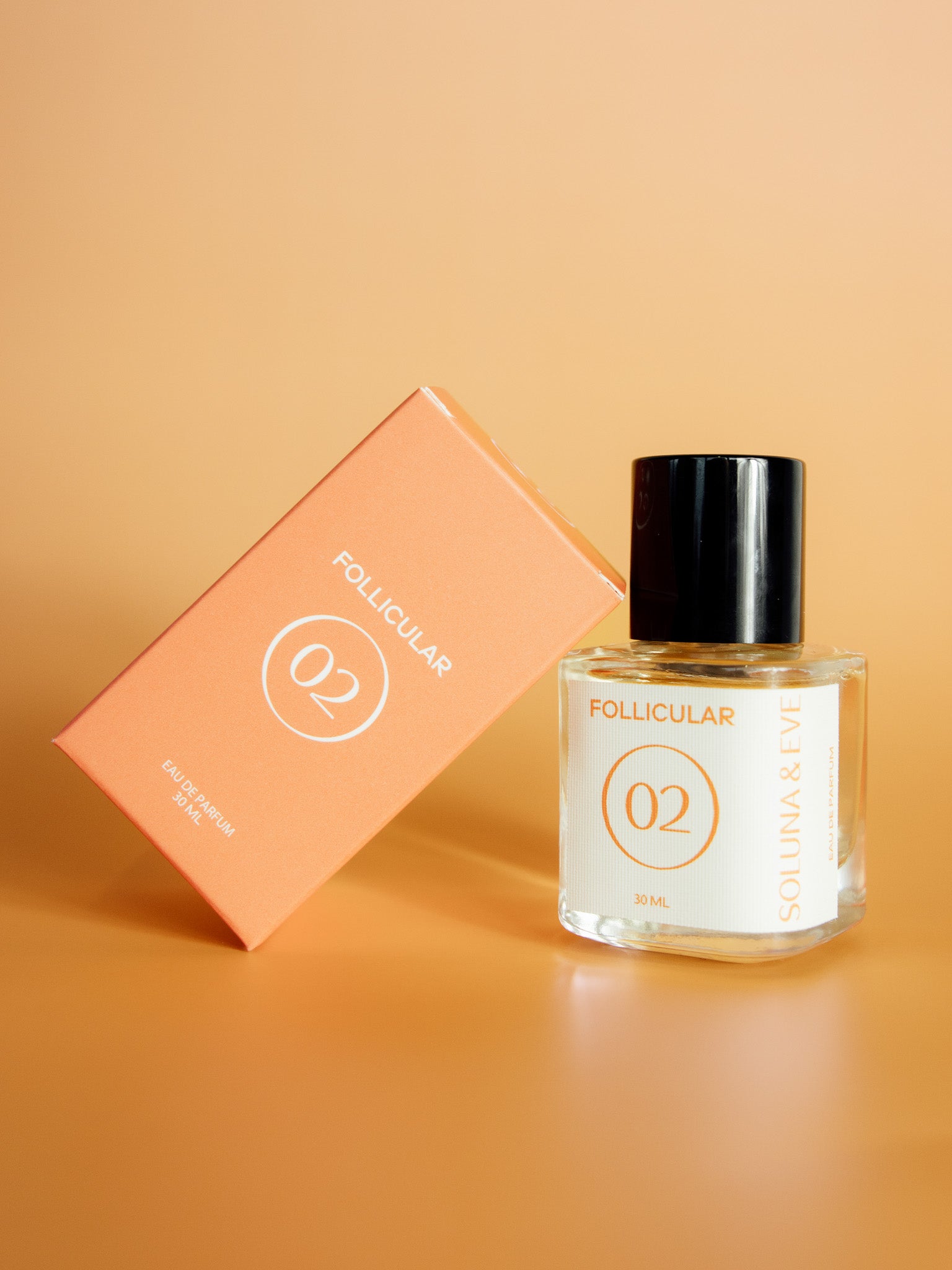 Clean perfume for hormonal balance and emotional clarity